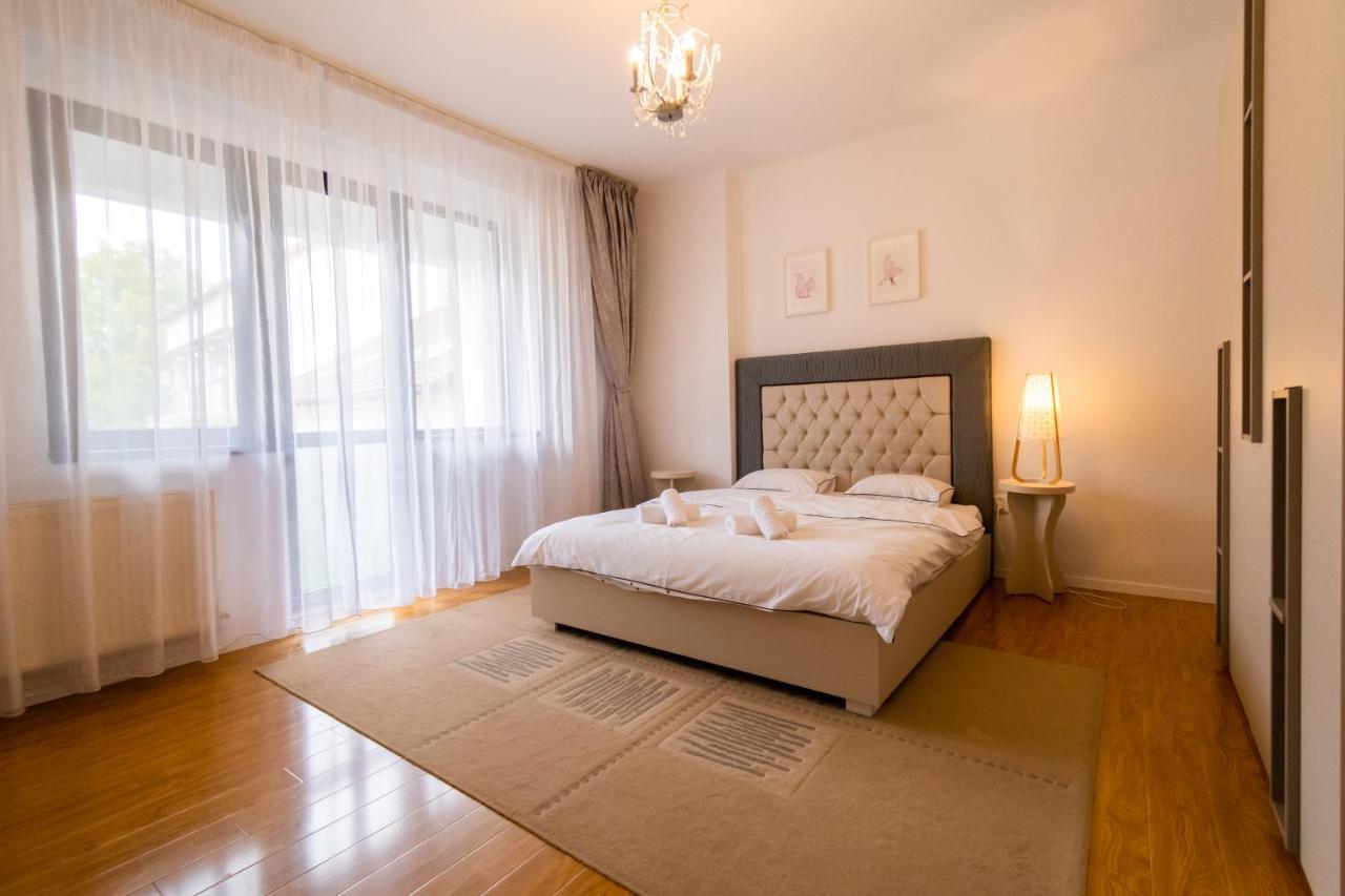 Ardor Apt - Bright And Secluded Apartment In The Heart Of Old Town Braşov Exterior foto